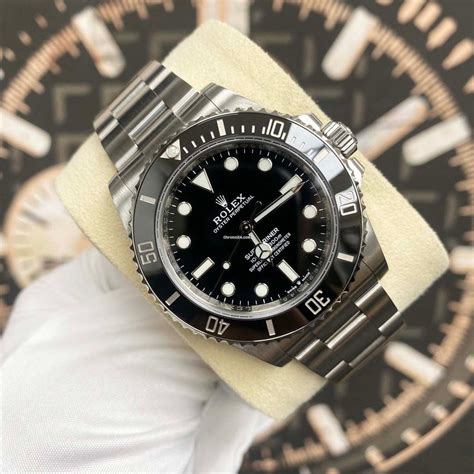 Rolex Submariner 124060 für 10 700 € kaufen von einem 